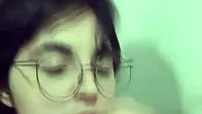 quer ver essa novinha safada chupando pau gostoso?