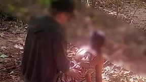 JOVEM ESPOSA DANDO PRA DESCONHECIDO NA TRILHA CUM ORGASM HUMILIATION!