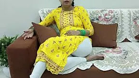 omg indian stepmom fucks stepson makes him her lover hindi dirty talk saarabhabhi6 🔥🍆