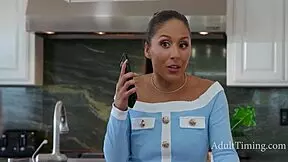 stepdaughter seduces with wet feet and squirting during taboo family cheating heat