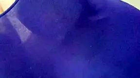 pinay wife teasin with milky tits n hairy pussy, gusto mo ba kantutin?