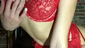 influencer sneaks fingers into her wet spot amid public eyes