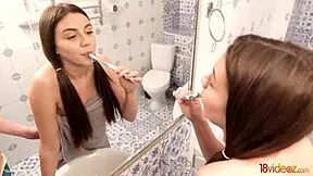 kelly rouss rides cock from bath to bed creampie?