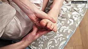 oiled fingers massage virgin pussy lips and feet first time