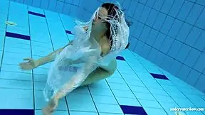 Kristy’s Massive Tits Tease Underwater in Bikini!