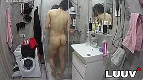 luuv alice showers with bf, tattooed beauty flashes all 😍🚿💦