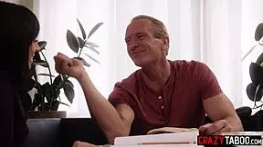 oh man, kinky homeschooling turns into aria valencia's first big dick stepdad blowjob chore 😈🍆💦