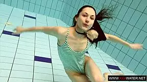 who's this long-haired brunette cutie bathing underwater in public?