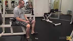 take my hunter cash and i'll buy that pretty pussy right here