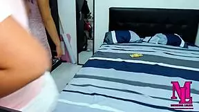 whoa i caught my stepdaughter watching sara blonde porn on xvideos!! tied her up blindfolded and fingered that sweet virgin pussy 👀💦