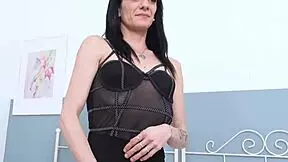 laura milf feels young banging this rough amateur rookie cowgirl