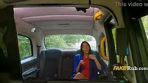 colombian babe pays taxi ride with backseat blowjob and squirt 🚀🍑