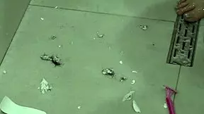 mature bbw shaves hairy pussy to smooth cunt in shower wash