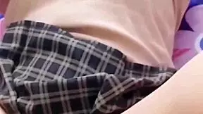 ¡MIRA esta CHAMACA mexicana cachonda mamando y cogiendo ANAL al aire libre por una laptop!