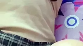 ¡MIRA esta CHAMACA mexicana cachonda mamando y cogiendo ANAL al aire libre por una laptop!