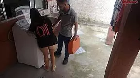 married housewife pays repairman with her tight brazilian ass