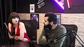 Think Lady Snow handles Lord Kenobi's sensual cast heat best?