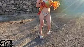 damn italian babe railed hard behind cactus 🌵💦😩