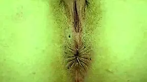 Hey, wanna see this cheerleader shake her tight ass?