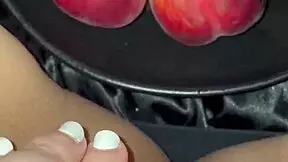 whoa this arab teen stuffs food in her juicy pussy 😩 kinky solo fetish in la... best amateur moans ever!!