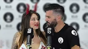 Sara Blonde spills all in Argentine ELO podcast spicy room interview