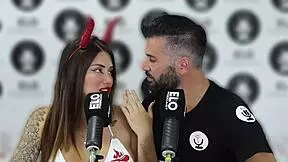 Sara Blonde spills all in Argentine ELO podcast spicy room interview