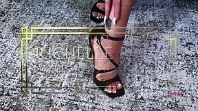 WOW 38YO RICHELLE RYAN'S HOT MILF INTERVIEW AND FUCK SCENE!