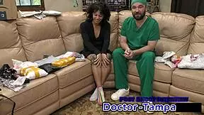 Dr Tampa's Tampa Uni Exam: Nicole Luva Spreads in Latex!