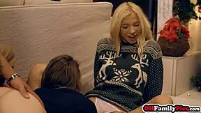 kenzie reeves toys her pussy with dildo before angel smashes her smalls on christmas night 🎄🍆