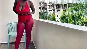 Early Morning Outdoor Titty Fuck Brings Squirting Passion