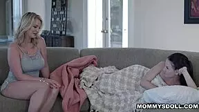 alison rey shares syren de mer, rachael cavalli, alexis tae in wild couch foursome