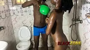 stepdad asked me call stepmom bathing so i helped her 😏👅