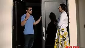 Next door milf housewife bares her big ass for rough young cock pounding