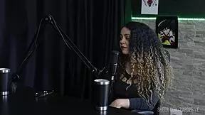 melhores momentos da charlottye no papo prive com raphaela savanah - parte 3, watch her sheer red lingerie?