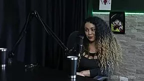 melhores momentos da charlottye no papo prive com raphaela savanah - parte 3, watch her sheer red lingerie?