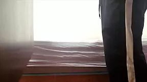 Puta Argentina PUTS ON Condom WITH HER MOUTH