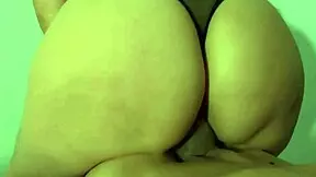 ¿Mi hermanastra experimentada se detuvo antes del creampie o siguió rogando por más? No way!