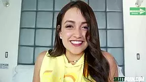 Cameron Bell's Latina Ass Teases Colombian Streets