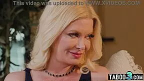 scarlet skies cheers up stepmom pussy style