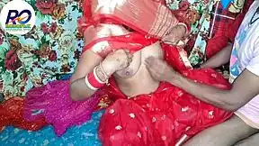 Newlywed bride's hairy pussy squirts on honeymoon fisting while hubby watches barefoot