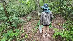 i was out picking mushrooms in tha forest and suddenly gotta pee so bad thai voice 4k