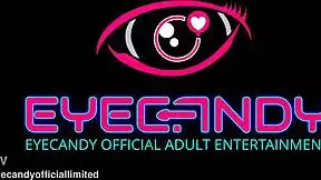 i flash my tits n pussy from sports car top down