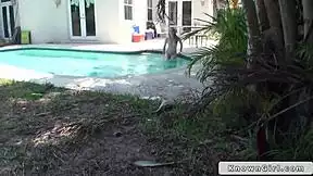 GREAT ASS TEEN GIRLFRIEND FUCKS OUTDOORS POV