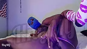 oh god i'm so horny watching this milf vibe her pussy solo at home