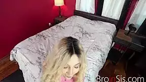 Stepbro ignores sister's infected wet cunt seduction?