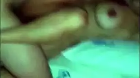 Trabalhando... e dois colegas fodem minha esposa gostosa!! Ai que delícia...