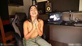 my reaction to bimbo brunette latina amateur porn knock knock club dancing