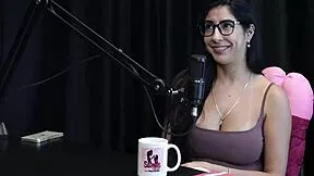 Renatinha Melo Leaked Live On XVideos Gives Swinger Tips While Repressed In Marriage Sheer Red