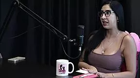 Renatinha Melo Leaked Live On XVideos Gives Swinger Tips While Repressed In Marriage Sheer Red