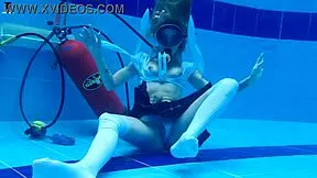 Scooba diving with sexy Ashlee Rose turns into underwater pool tease